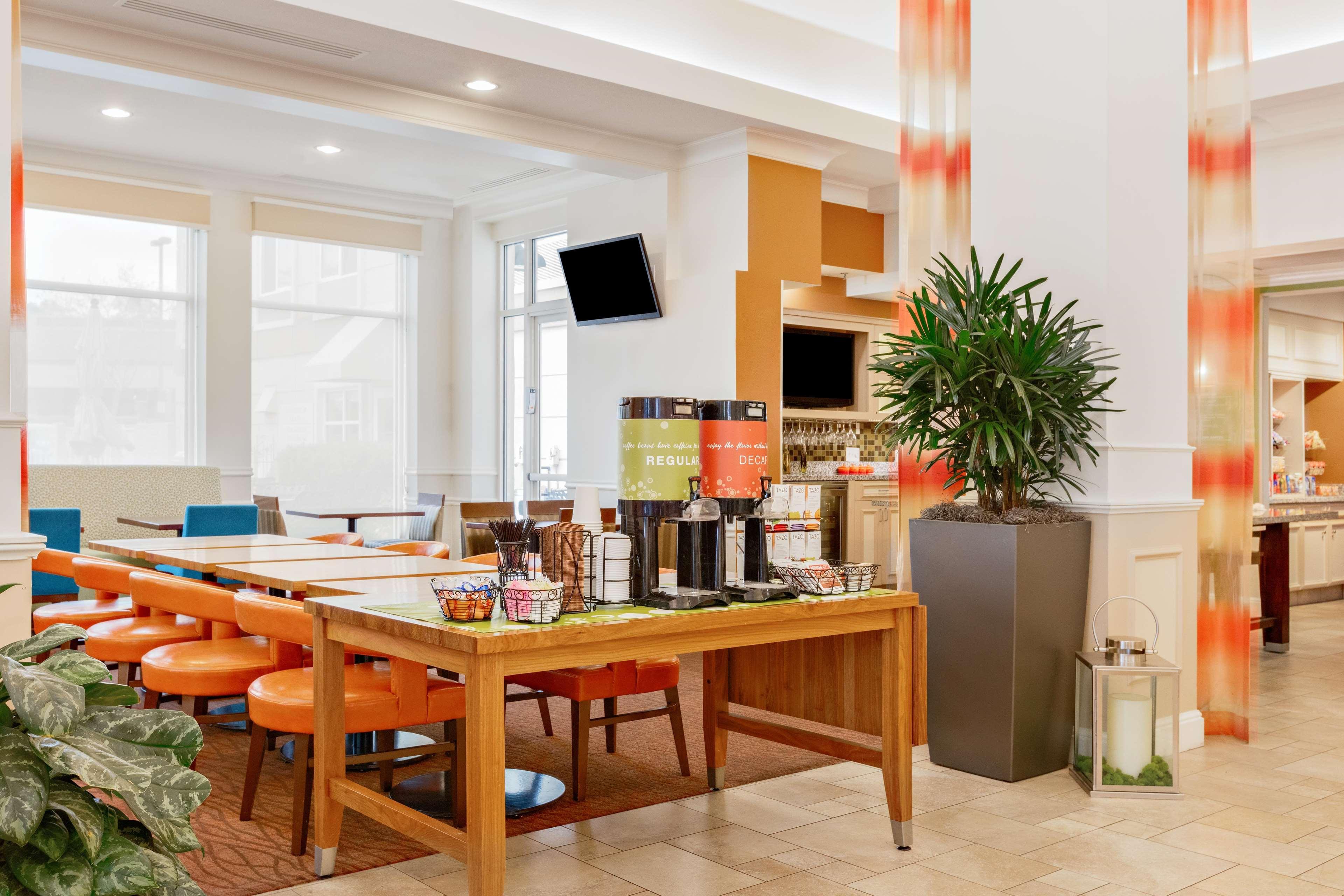 Hilton Garden Inn Folsom Eksteriør billede