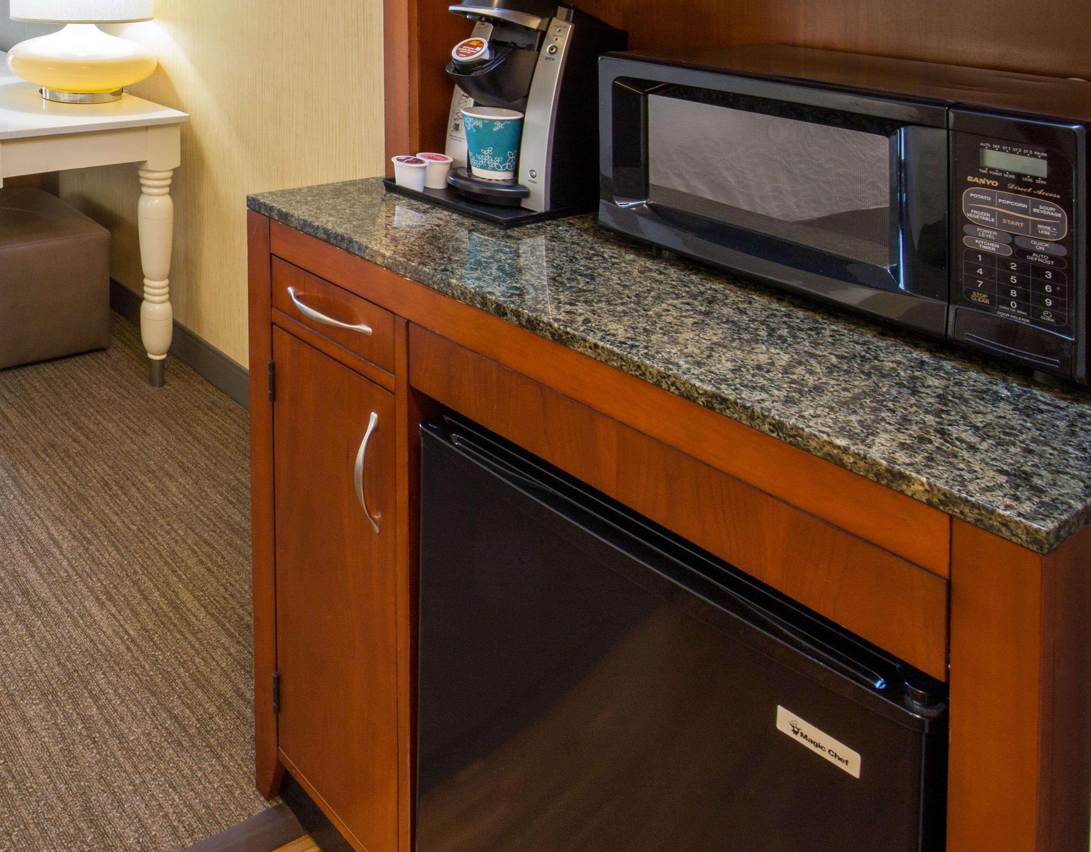 Hilton Garden Inn Folsom Eksteriør billede