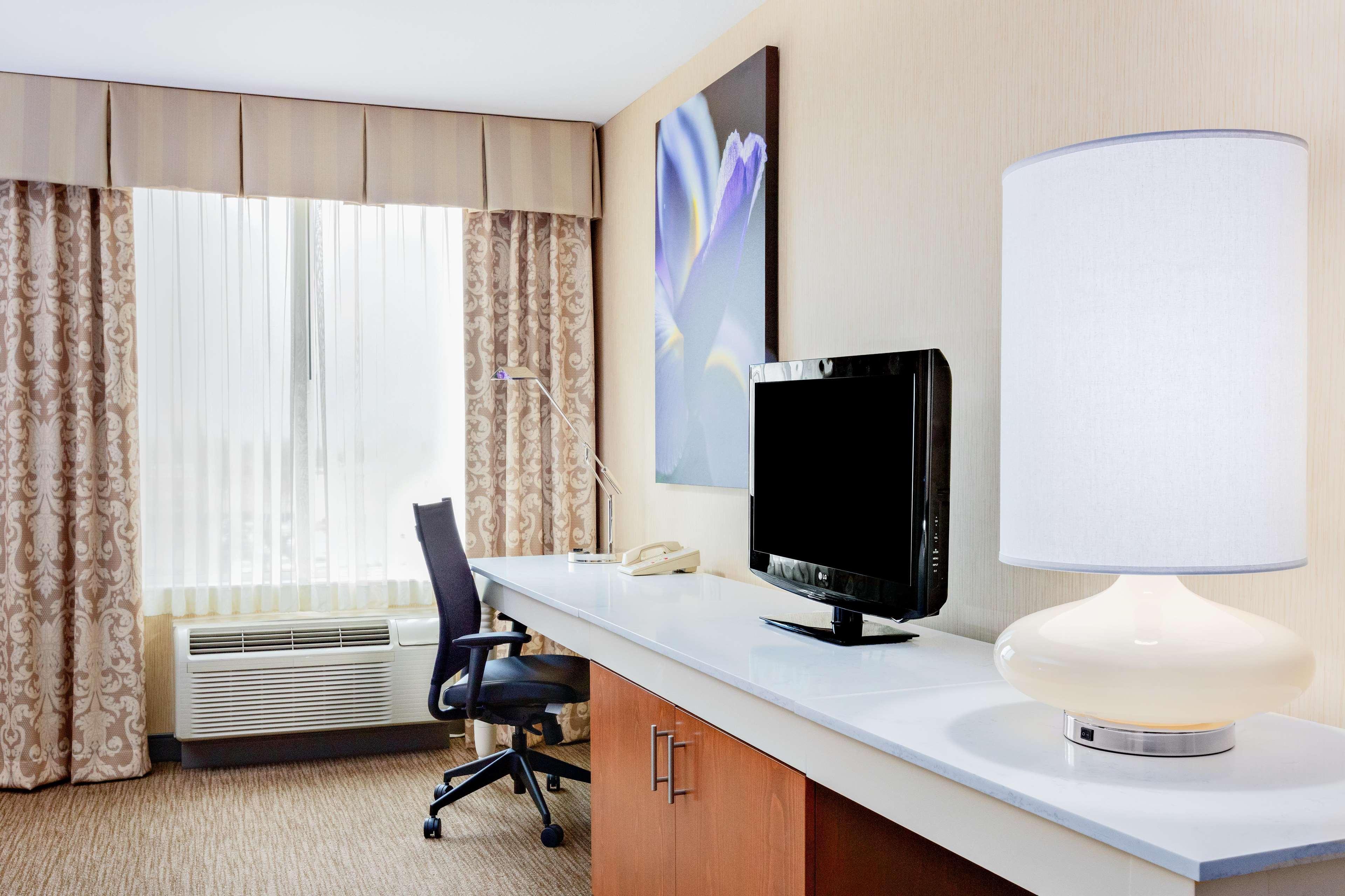 Hilton Garden Inn Folsom Eksteriør billede