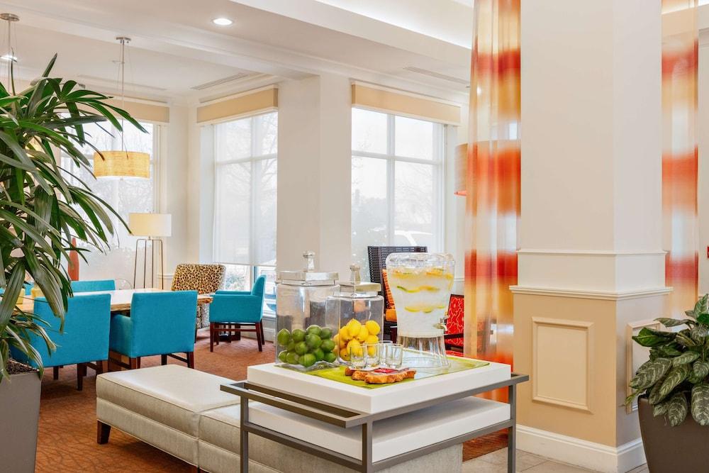 Hilton Garden Inn Folsom Eksteriør billede