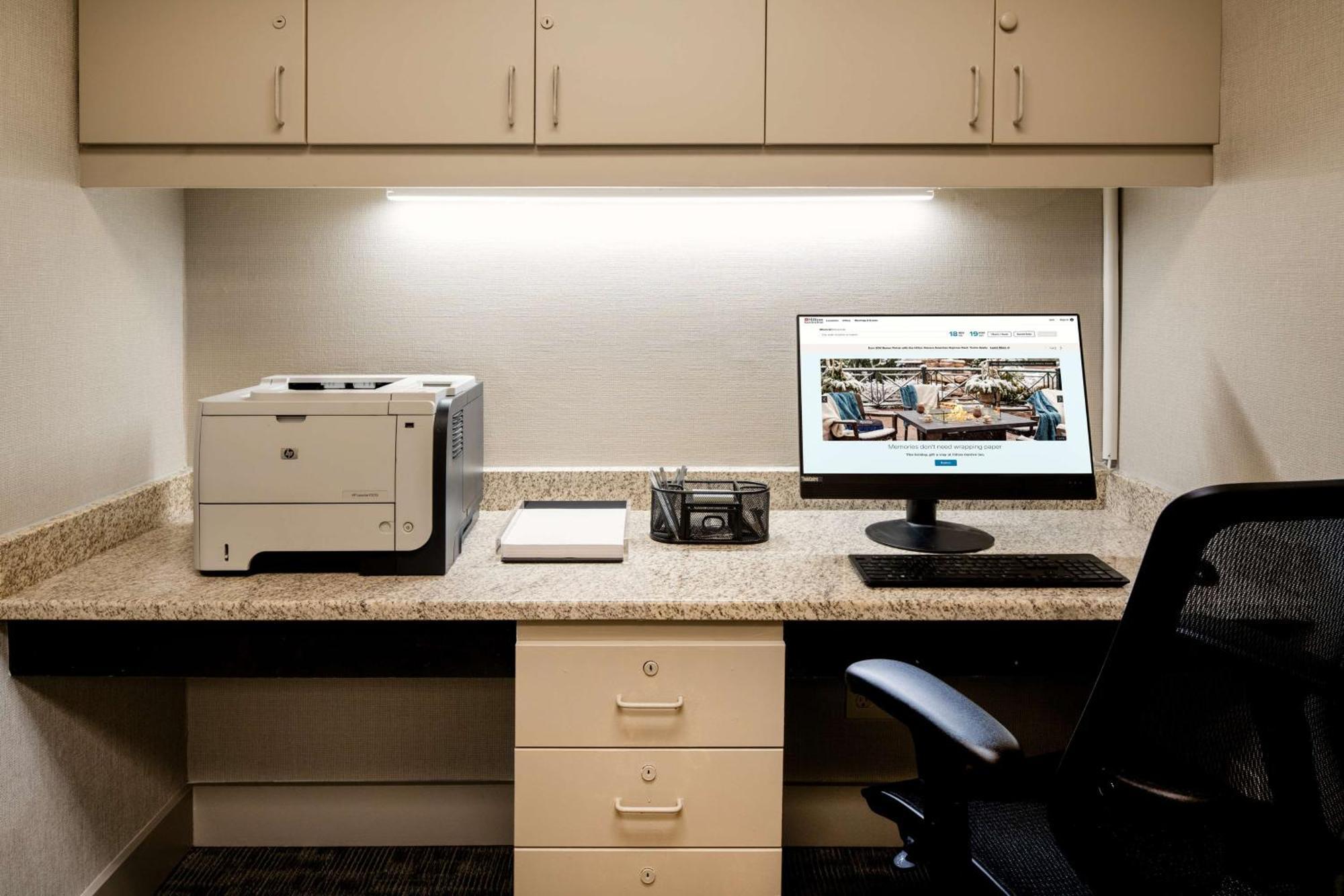 Hilton Garden Inn Folsom Eksteriør billede
