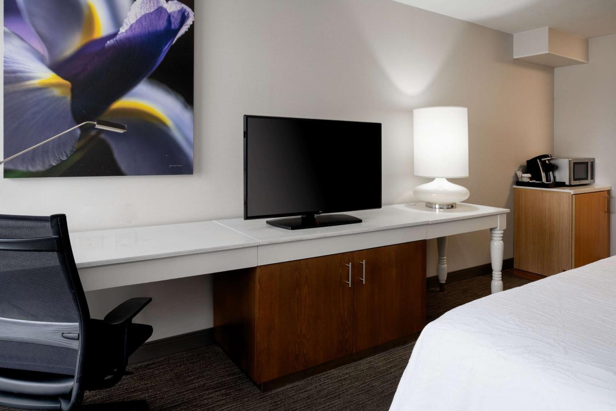 Hilton Garden Inn Folsom Eksteriør billede