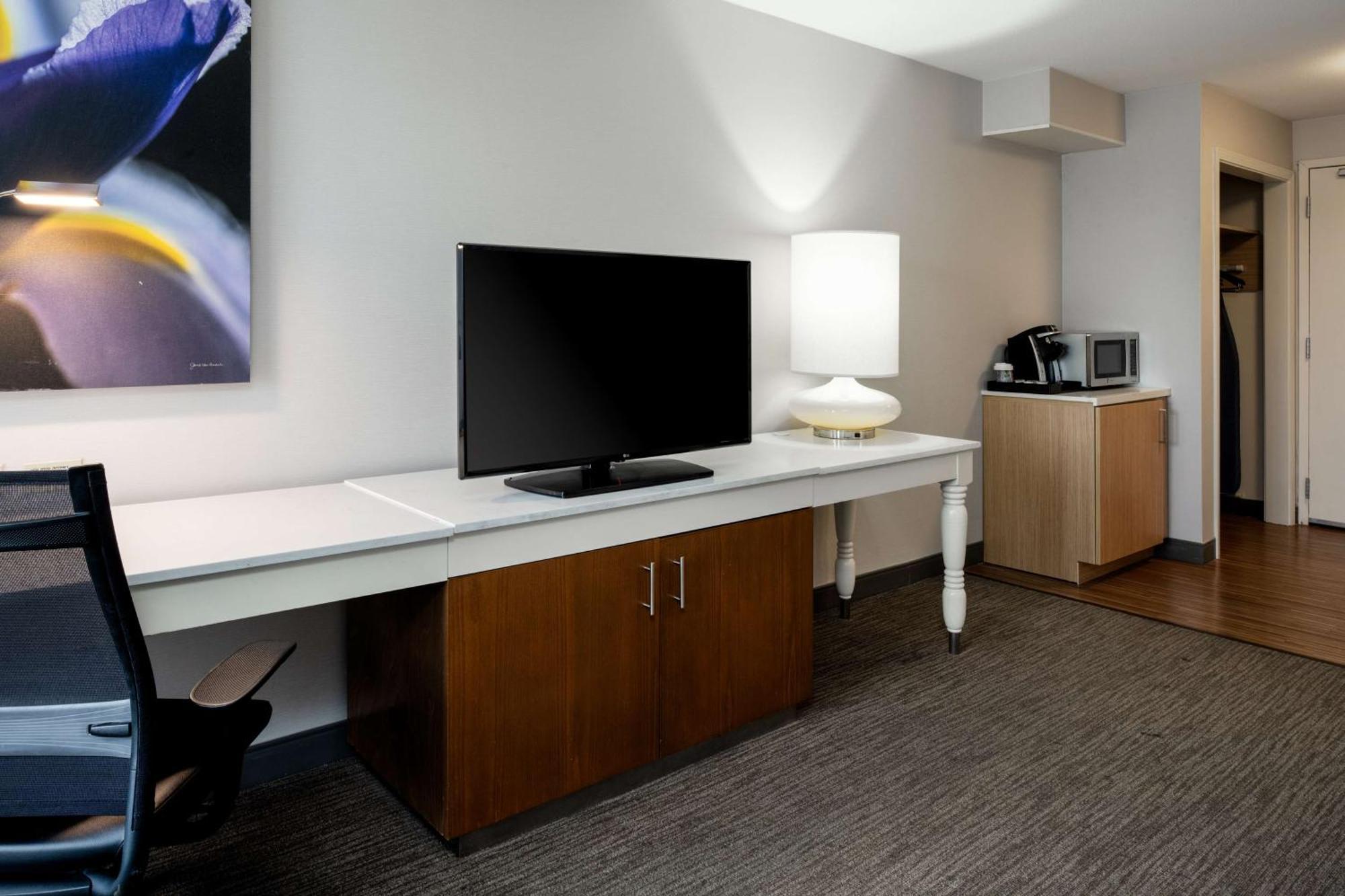 Hilton Garden Inn Folsom Eksteriør billede